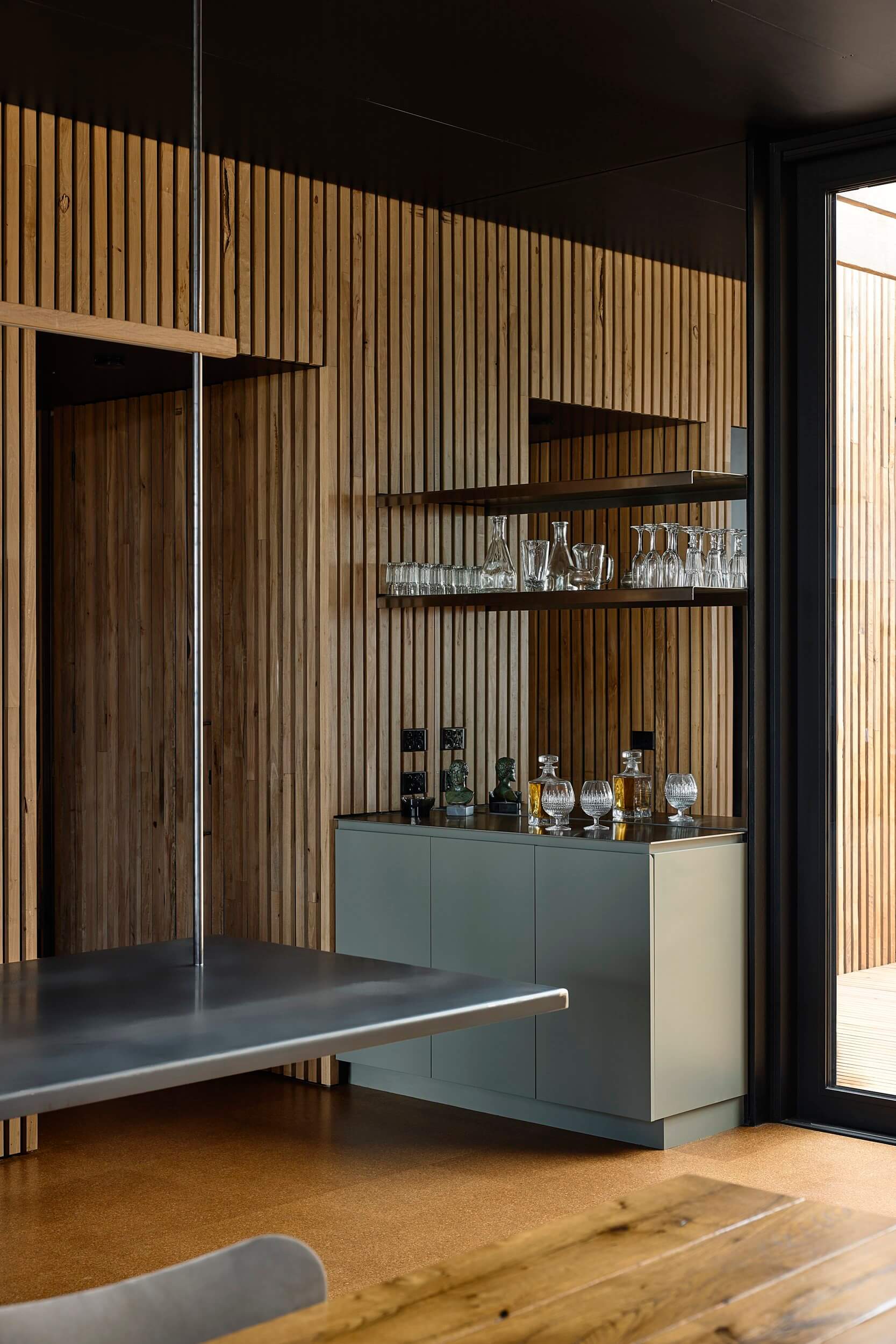 Aphi Projects Fifth Avenue 33